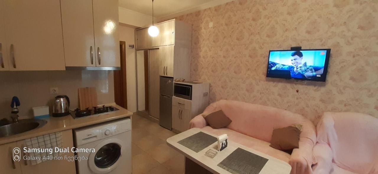 شقة باتومي  في Parkside Apartament المظهر الخارجي الصورة