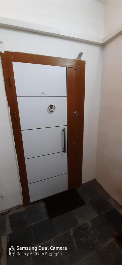 شقة باتومي  في Parkside Apartament المظهر الخارجي الصورة