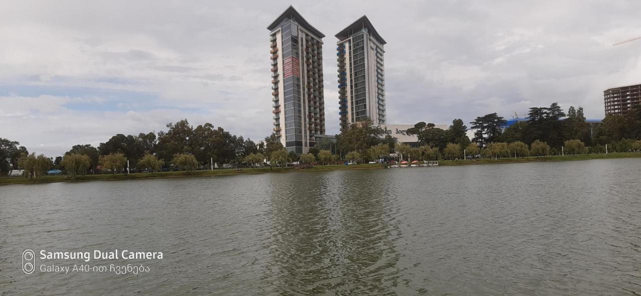 شقة باتومي  في Parkside Apartament المظهر الخارجي الصورة